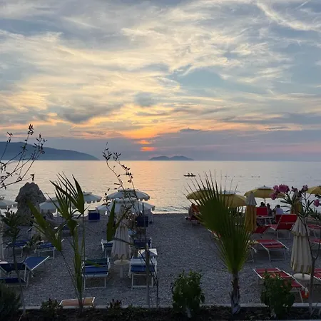 Jonufra's Rock Vlorë