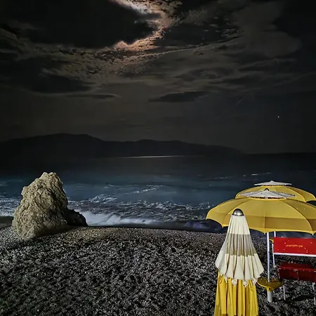 Jonufra's Rock Vlorë